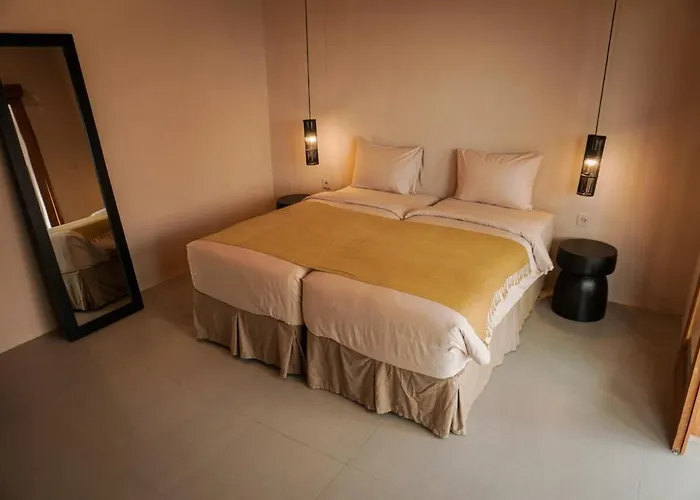 Strategic Location 3br-3bh Private Pool-wi-fi-park *