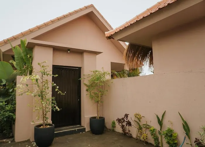 Strategic Location 3br-3bh Private Pool-wi-fi-park アパート Pererenan